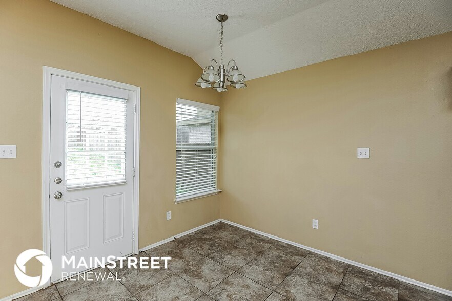 Building Photo - 7208 Avington Way