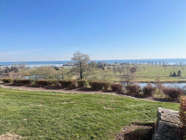 Building Photo - 1228 E Juneau Ave