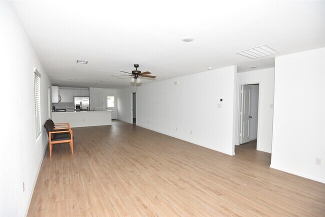 Building Photo - 10930 Bright Beacon Dr