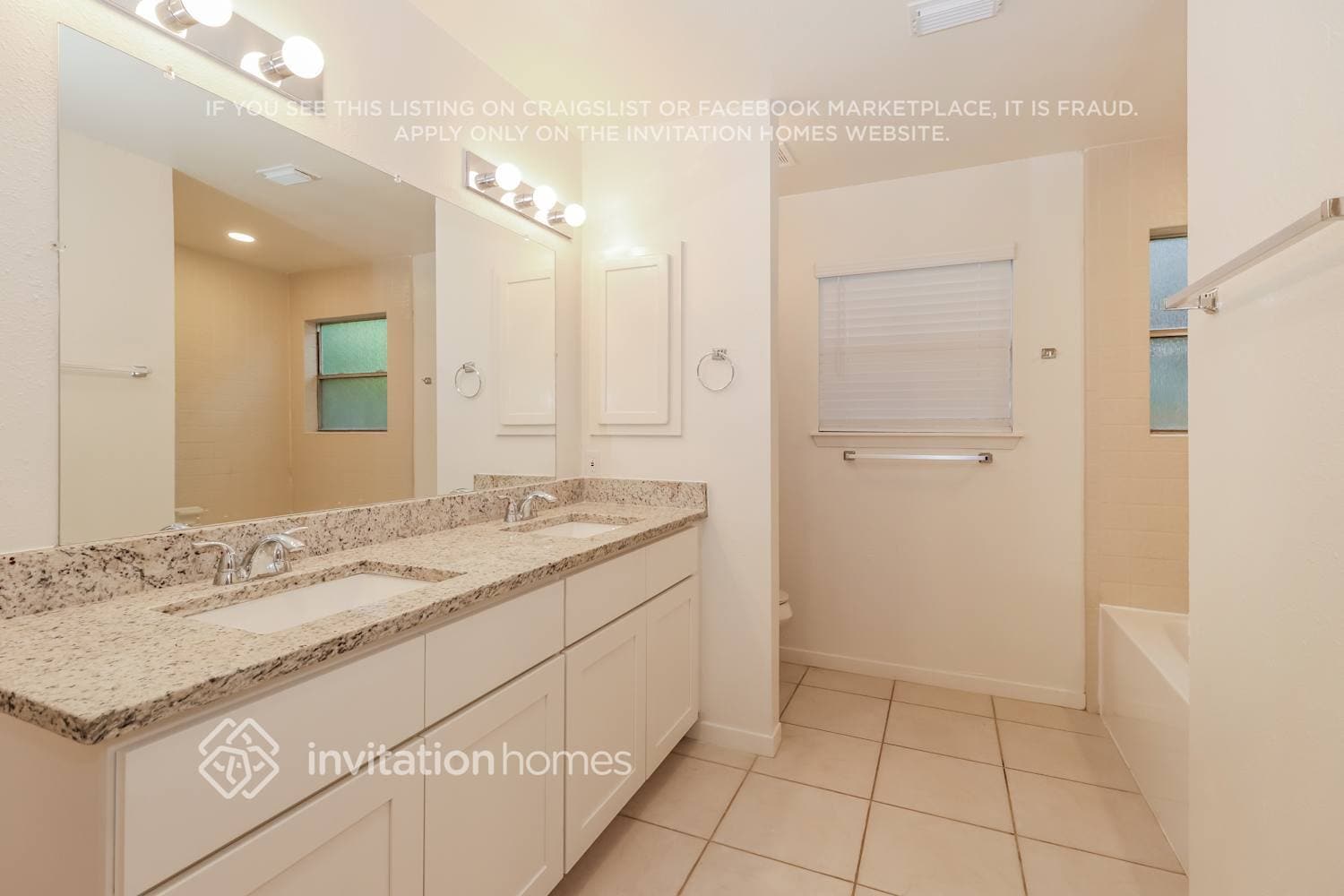 Building Photo - 10 Shallow Pond Pl