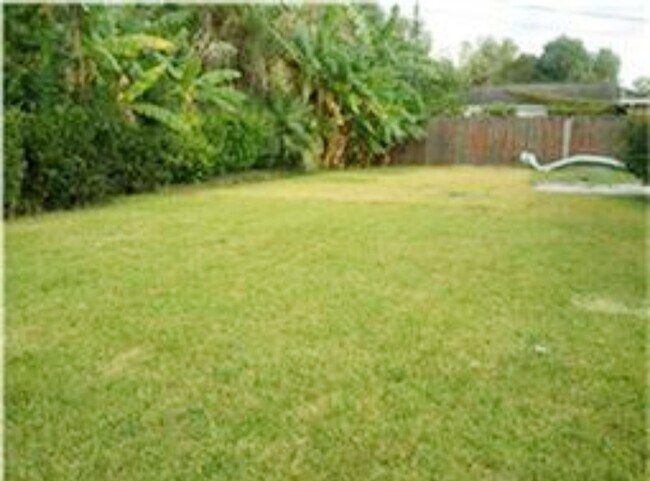 Building Photo - 11806 Hillcroft St