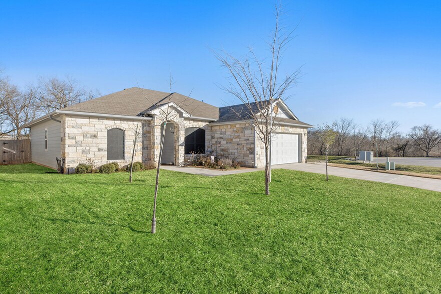 Building Photo - 1021 Monte Verde Dr