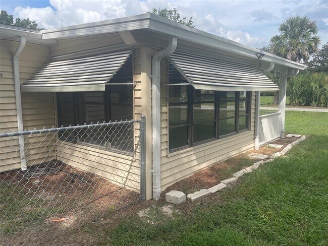 Building Photo - 10028 SW 88th Terrace