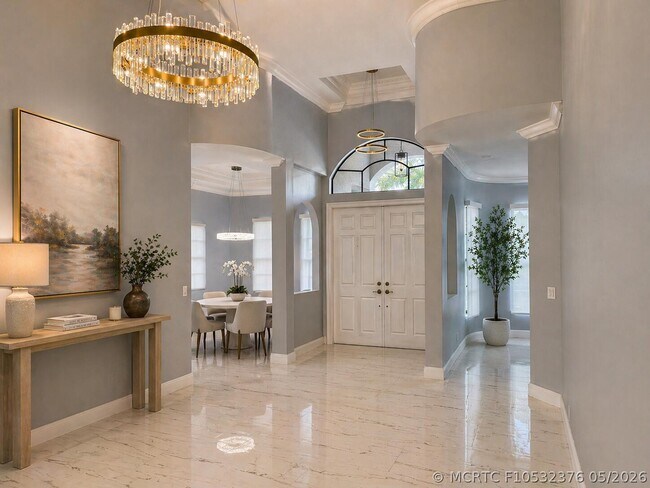 Building Photo - 10295 Trianon Pl