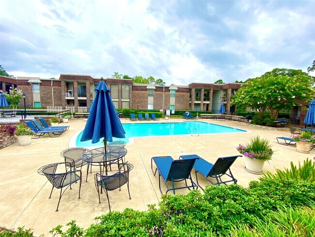 Building Photo - 7575 Katy Fwy