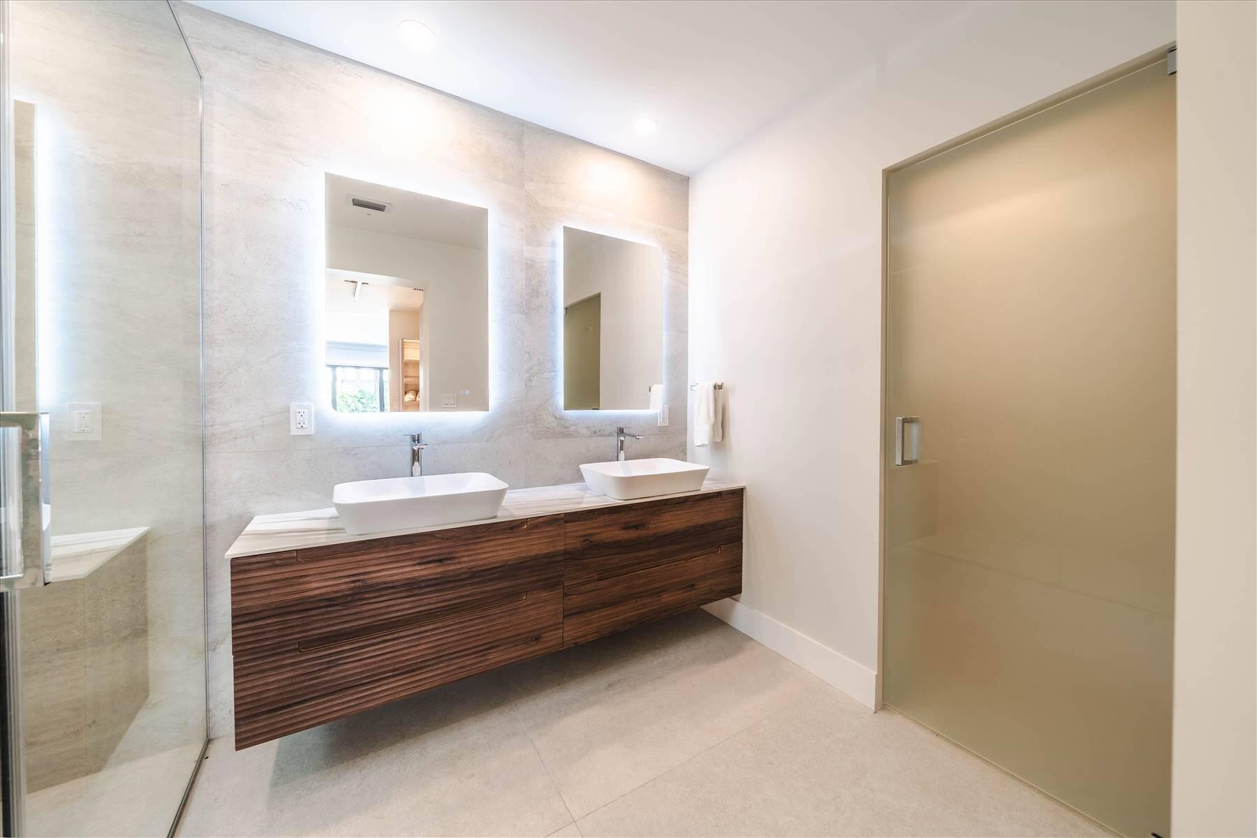 Building Photo - 7610 Bayside Ln