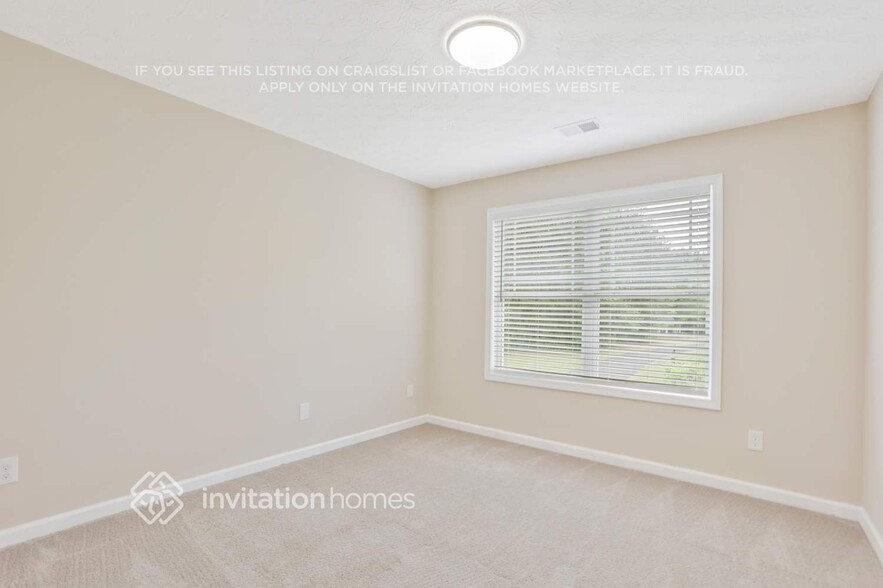 Building Photo - 110 Parkway Dr
