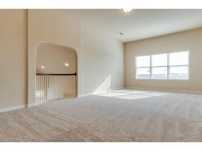 Building Photo - 829 Mist Flower Dr