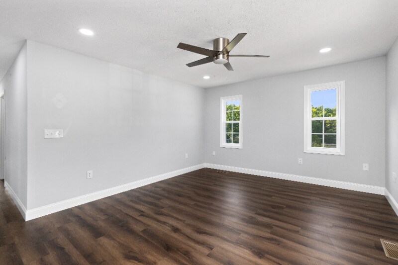 Building Photo - 1020 Ivanhoe Ave