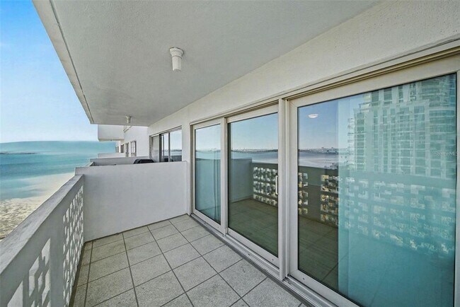 Building Photo - 2401 Bayshore Blvd