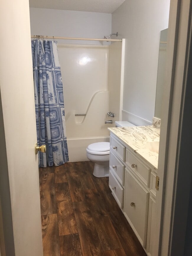 Building Photo - 309 Woodhaven Dr