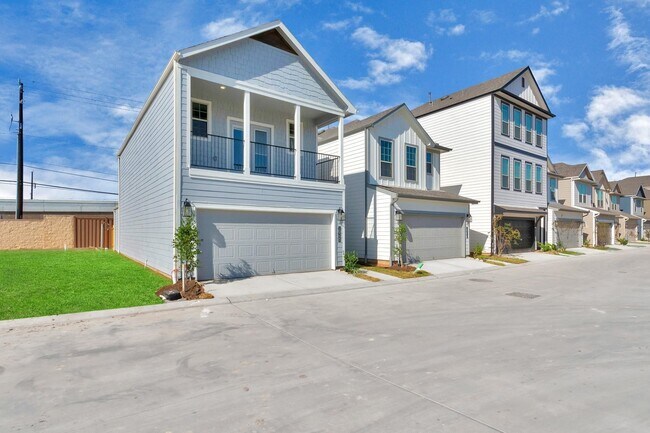 Building Photo - 10320 Marston Vineyard Dr