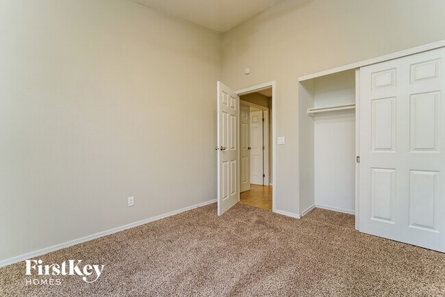 Building Photo - 9741 N Camino del Fierro