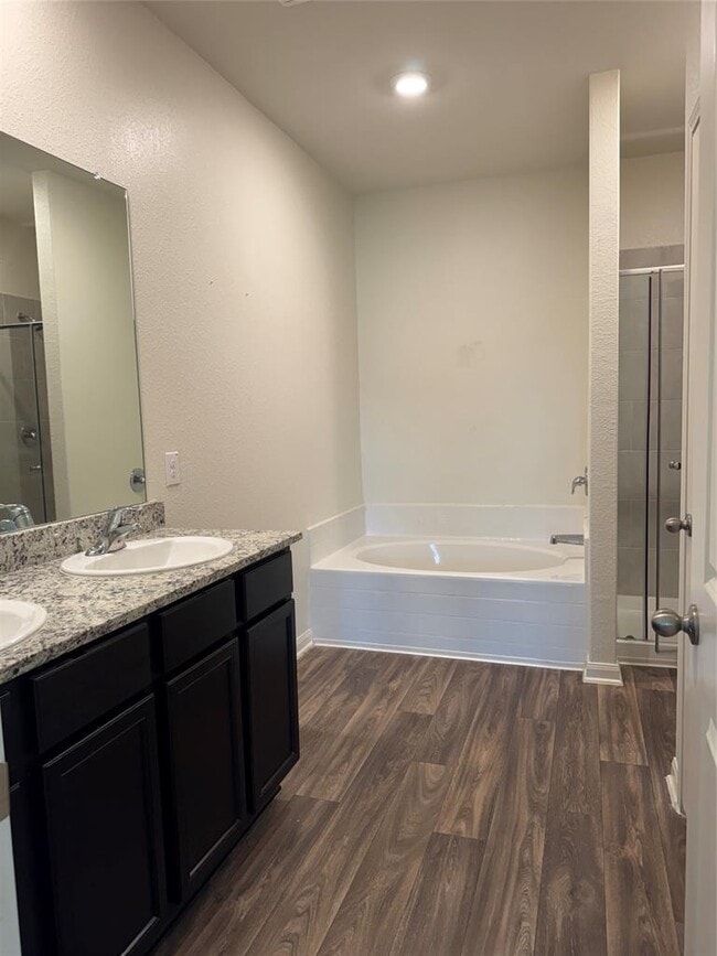 Building Photo - 18641 Quiet Range Dr