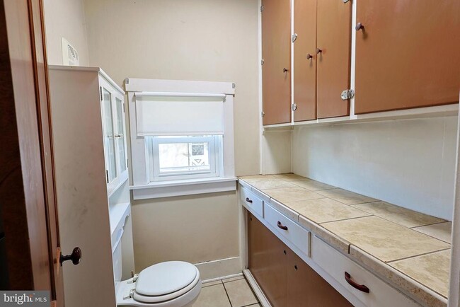 Building Photo - 113 Grand Ave