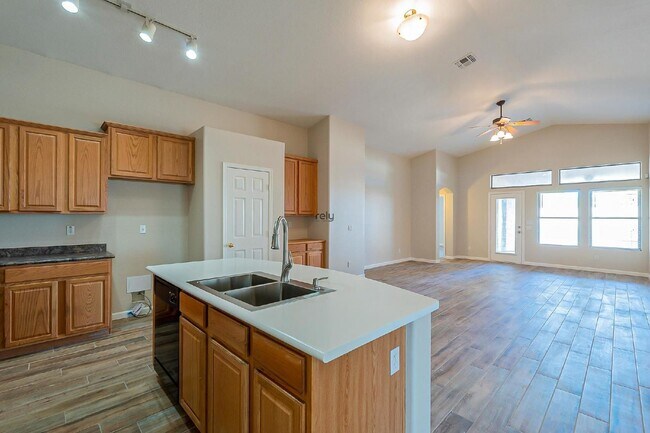 Building Photo - 11570 W Yuma St