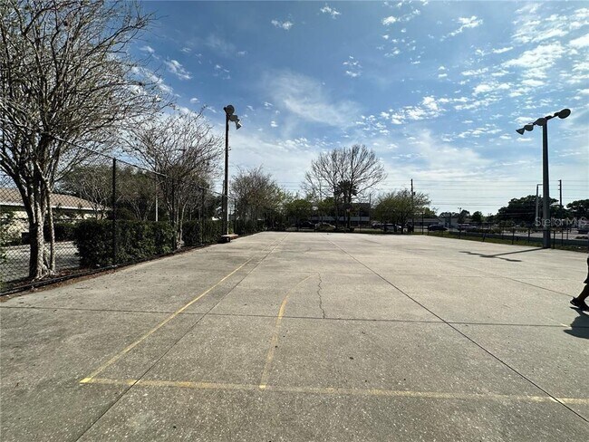 Building Photo - 4500 E Bay Dr