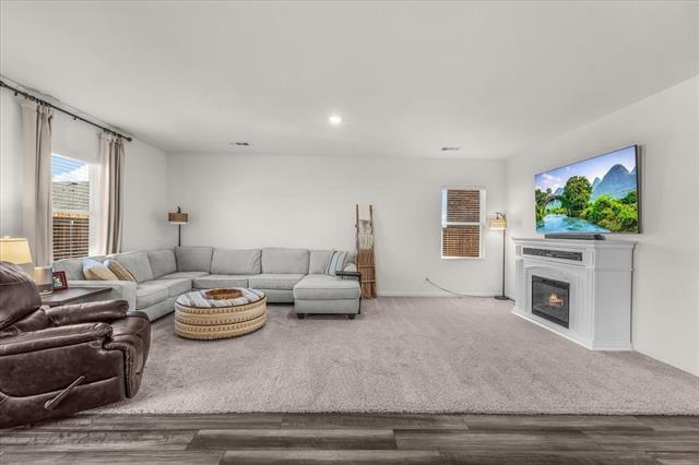 Building Photo - 4916 Knob Dr