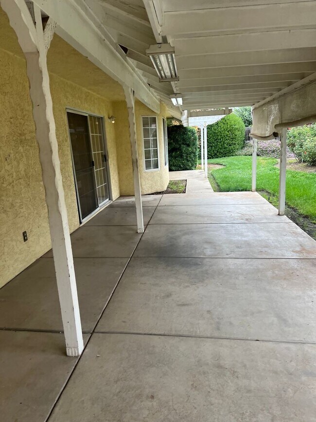 Building Photo - 3474 Cascade Creek Ave