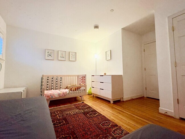 Building Photo - 2125 S St NW