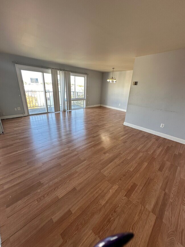 Building Photo - 1009 Chillum Rd