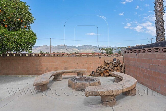 Building Photo - Beautiful 3BR/2BA Home In Hemet With Lush Backyard & Fruit Trees!