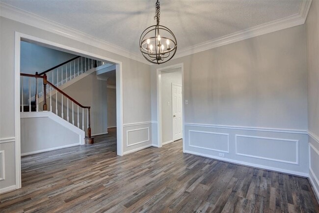 Building Photo - 539 W North Hill Dr