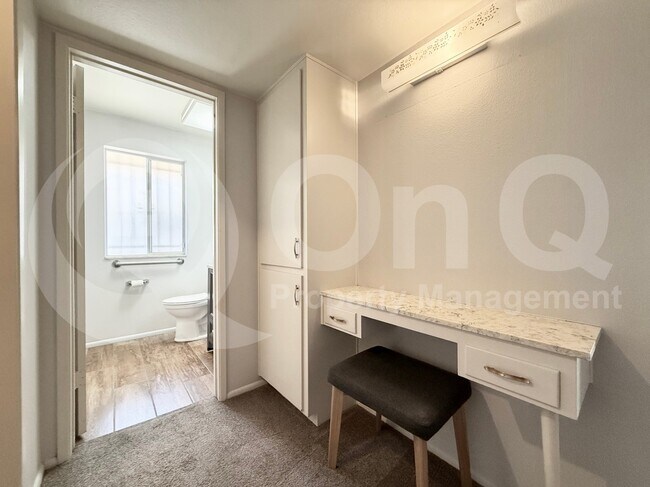 Building Photo - 10829 W Sarabande Cir