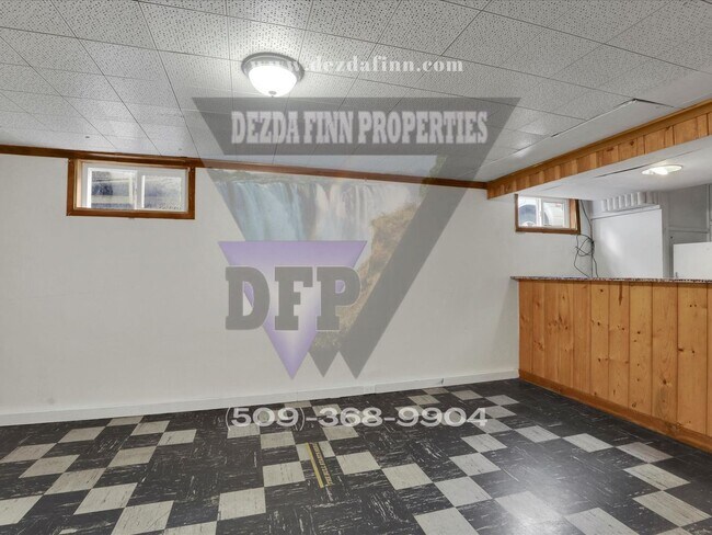 Building Photo - South Hill 3 bed/1 bath rancher with primo...