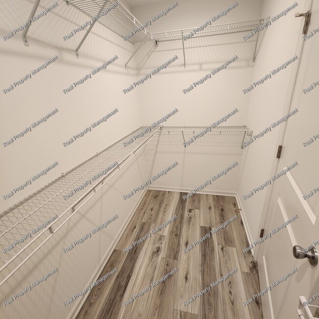 Building Photo - Brand New 3 Bedroom Duplex