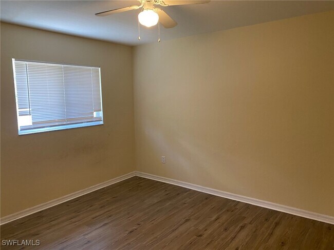 Building Photo - 2217 Leda Ave S