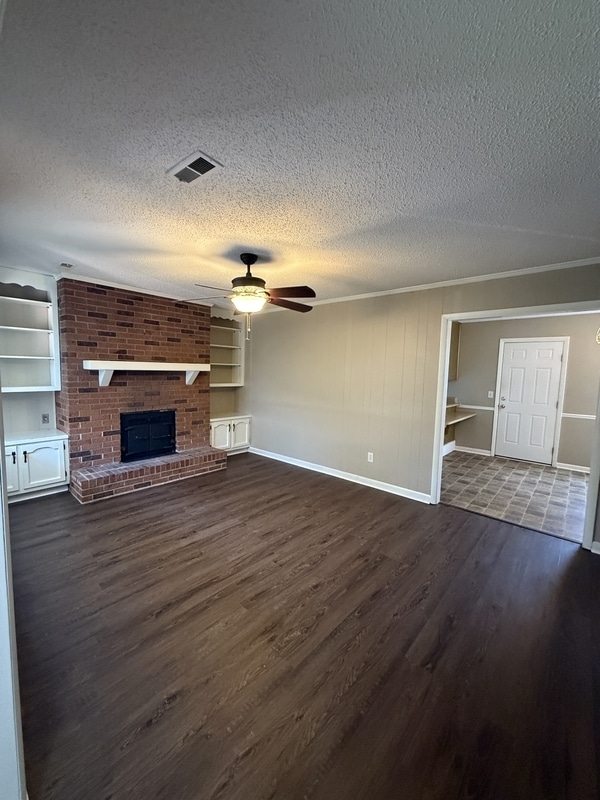 Building Photo - 2217 Villaret Dr SW