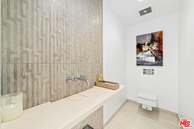 Building Photo - 849 Glenmere Way