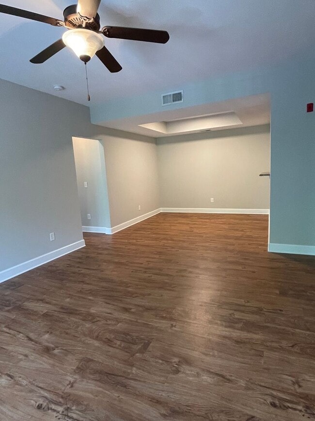 Building Photo - 8605 Peckham Ln