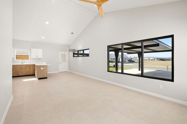 Building Photo - 2700 Mockingbird Rd
