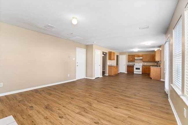 Building Photo - 16126 Taloncrest Dr
