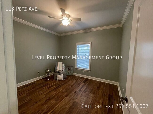 Building Photo - 113 Petz Ave