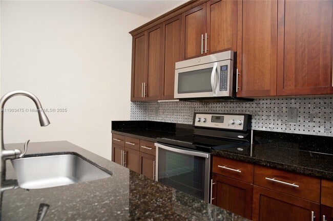 Building Photo - 14620 SW 15th St