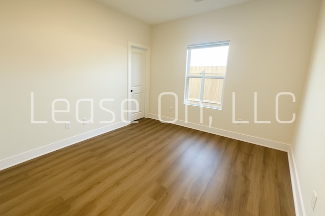 Building Photo - Brand-New 3 Bedroom Home in Haysville School District