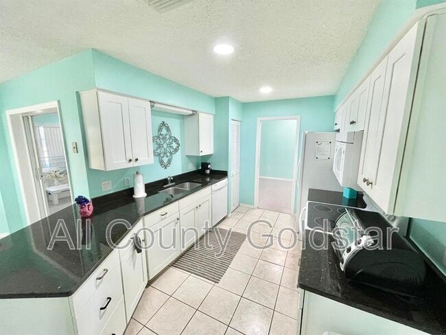 Building Photo - 285 Mark Twain Ln