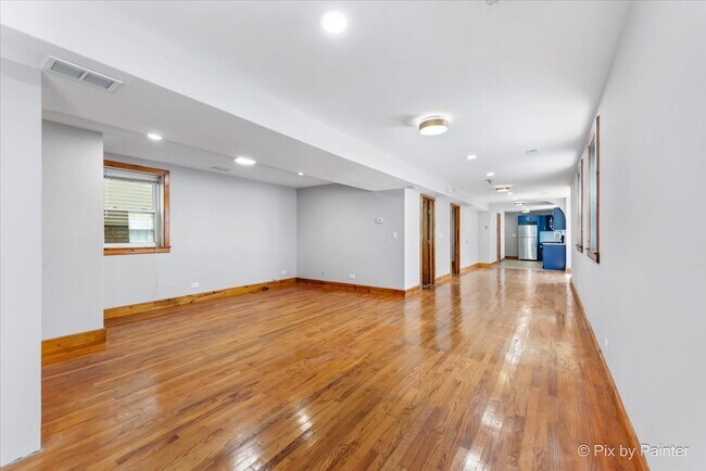 Building Photo - 2515 N Talman Ave