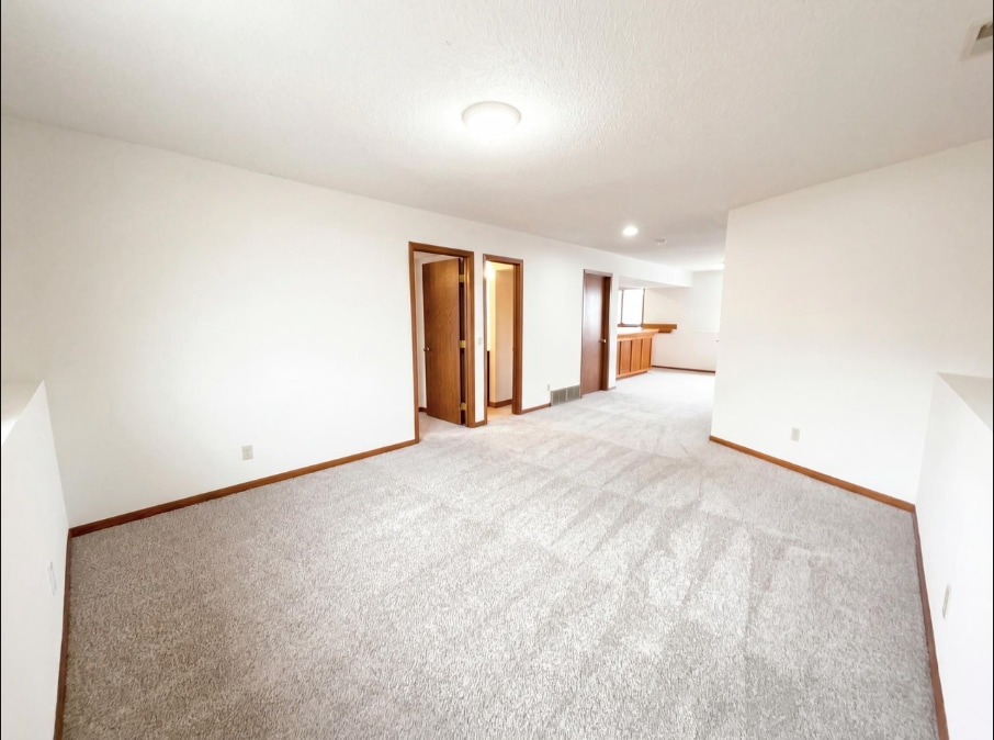 Building Photo - 14012 Underclift St NW