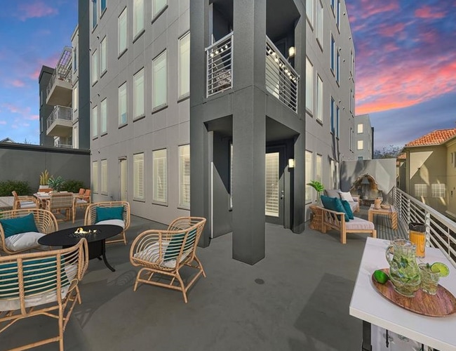 Building Photo - 505 Jackson Hill St