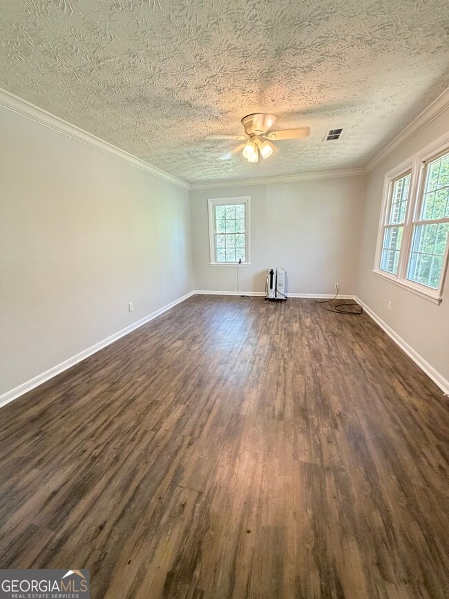 Building Photo - 125 Lillian Dr