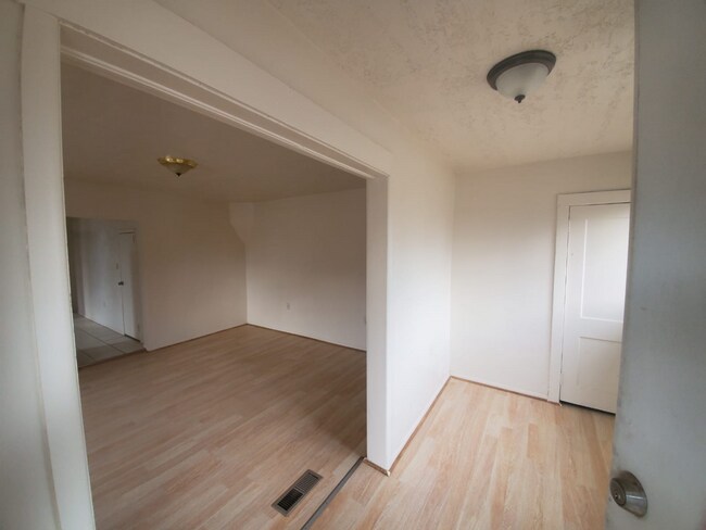 Building Photo - 1 Br Apartment on 28th St.