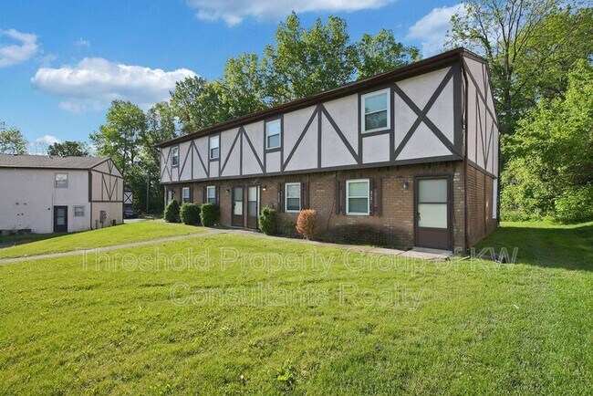 Building Photo - 2721 Brianlane Blvd