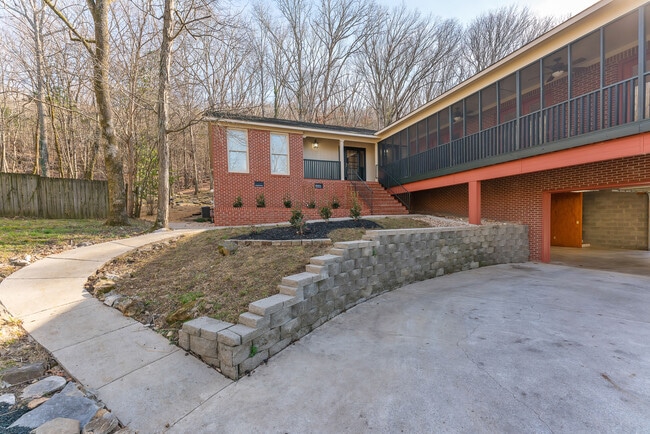 Building Photo - 7907 Smoke Rise Rd SE