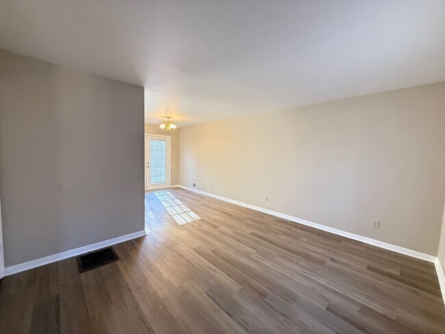 Building Photo - 100/102 Citation Ct