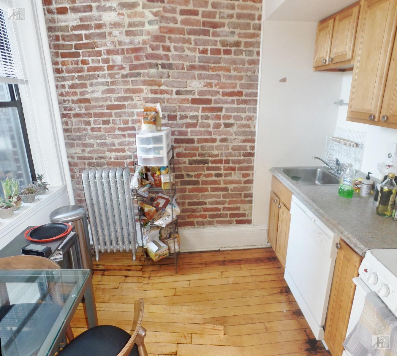 Building Photo - 1218 Commonwealth Ave