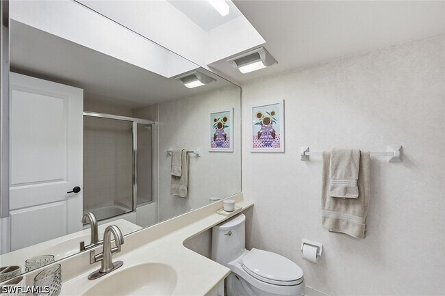 Building Photo - 500 Misty Pines Cir